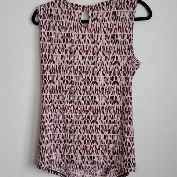 Sleeveless blouse - size large - Picture 4 of 5